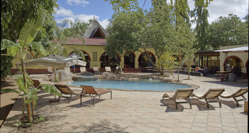 Хостел Jollyboys Backpackers Ливингстон Экстерьер фото
