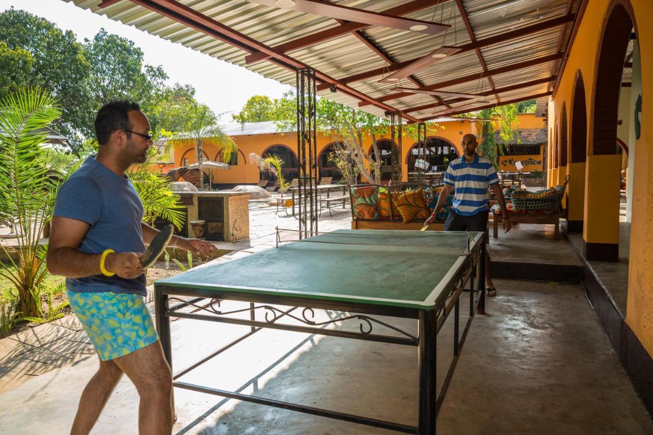 Хостел Jollyboys Backpackers Ливингстон Экстерьер фото